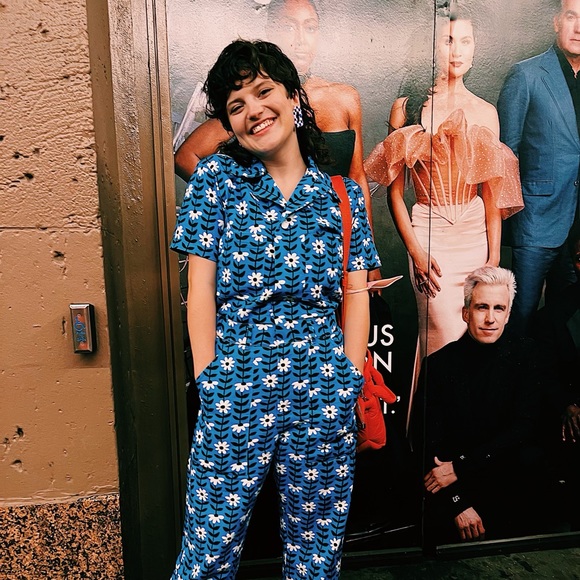 Meet your Posher, Em - Picture 3 of 5